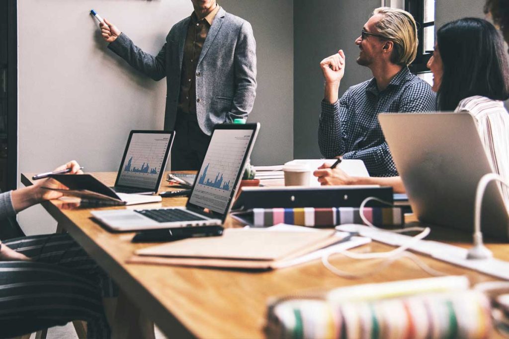 Cómo evaluar liderazgo e inteligencia artificial